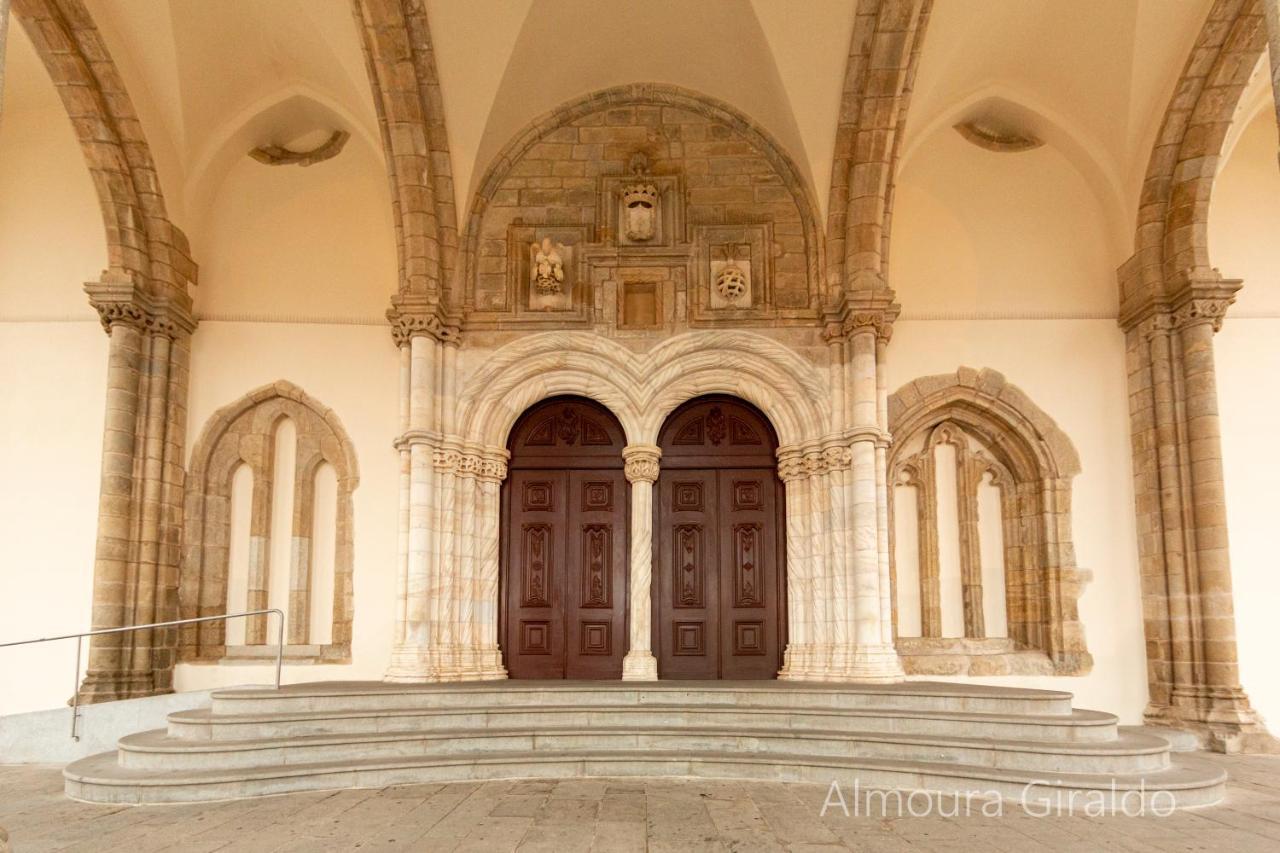 Apartamento Almoura Giraldo Centro Histórico Évora Exterior foto